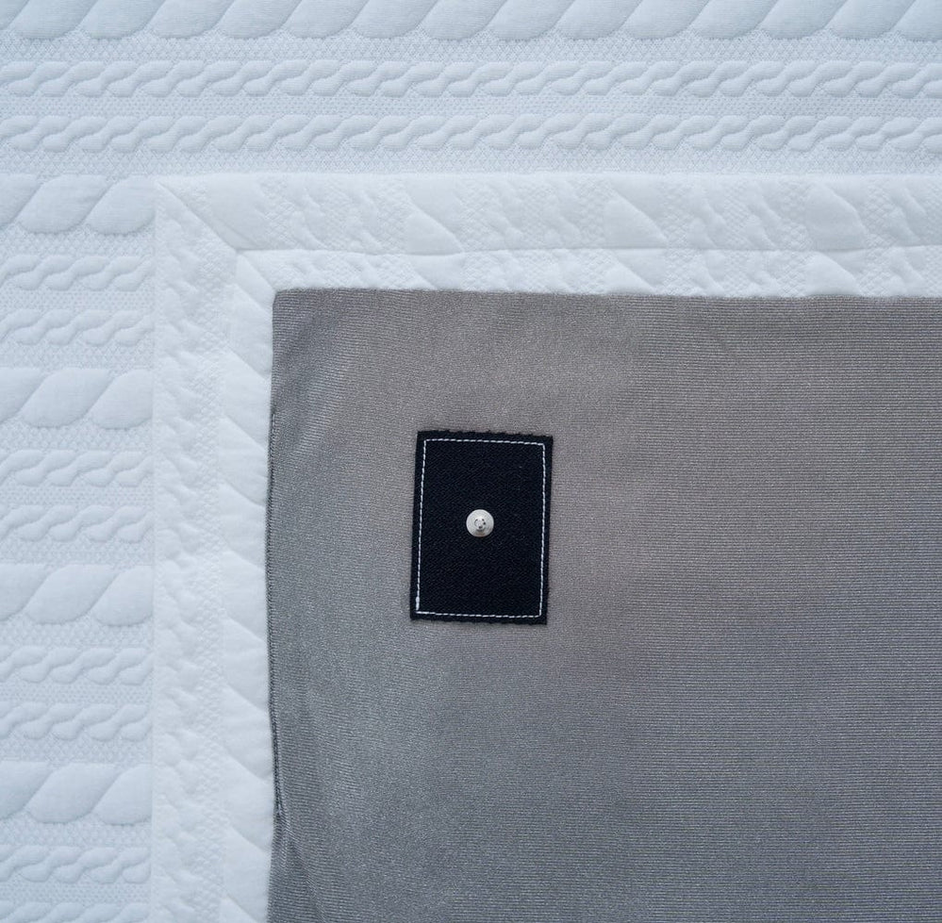 Grooni Grounding Blanket — 15% Silver Thread Organic Cotton Earthing Blanket image 3
