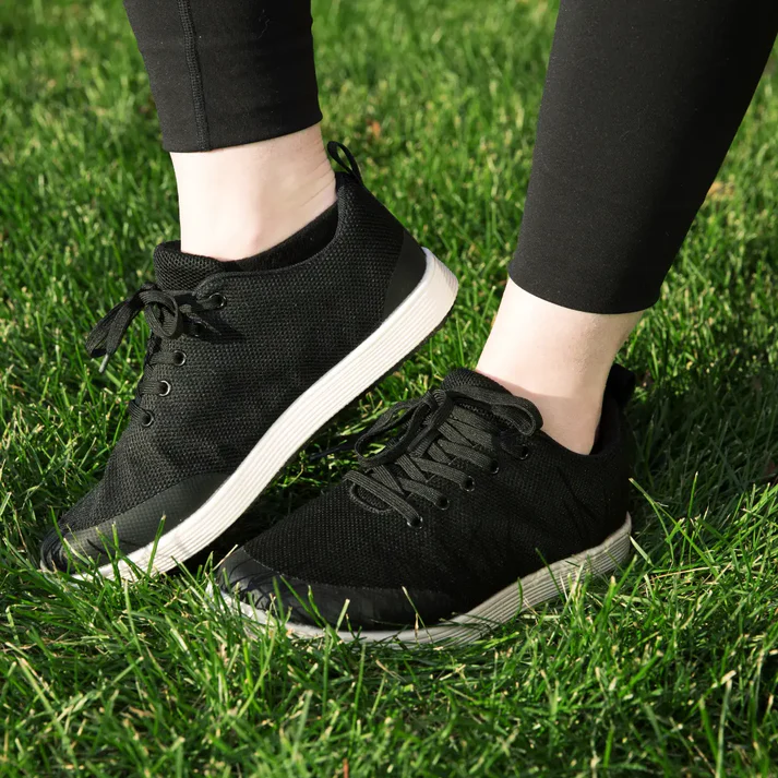 GroundingWell Grounding Shoes — Four-Layer Conductive Architecture, Carbon-Infused Outsole, Men and Women