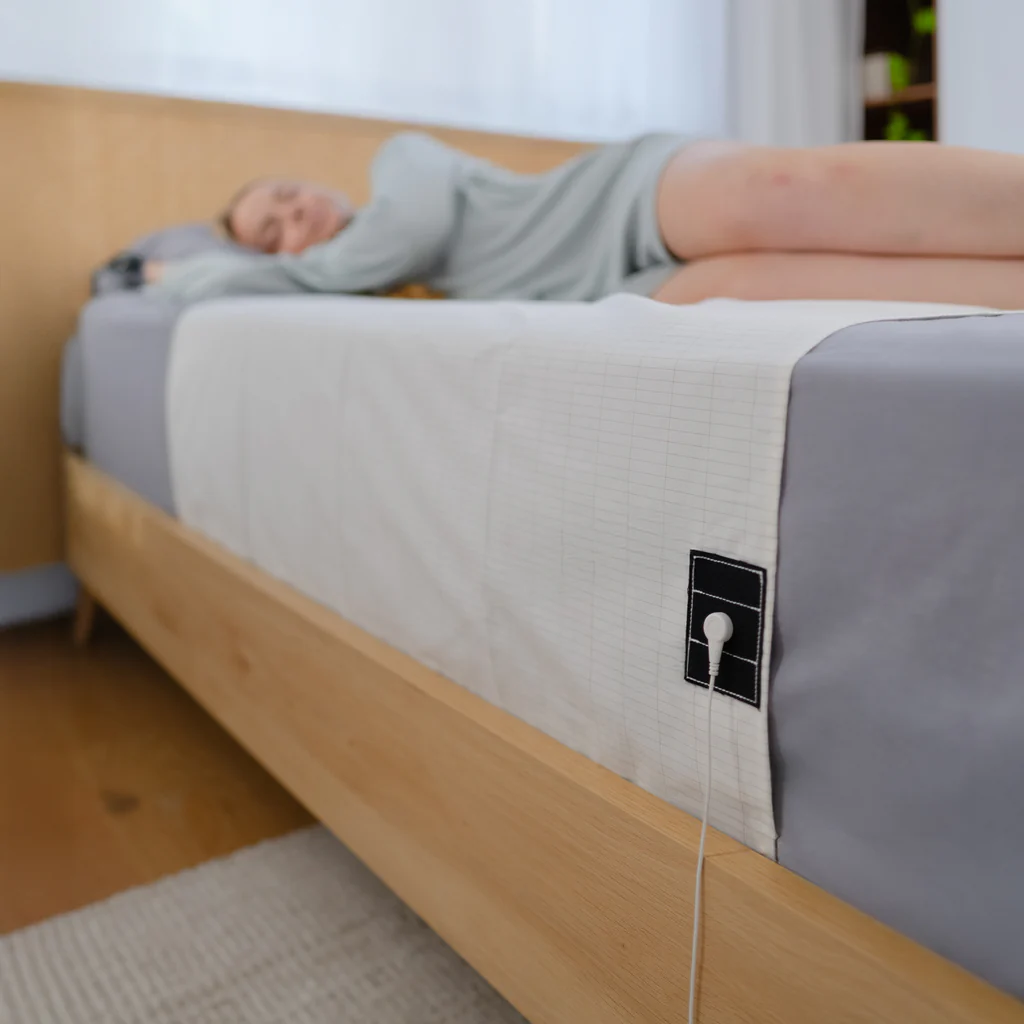 PureGrounding® Starter Kit — Strip Sheet, Pillow Case, Mat, Port Tester and Continuity Tester Included image 6